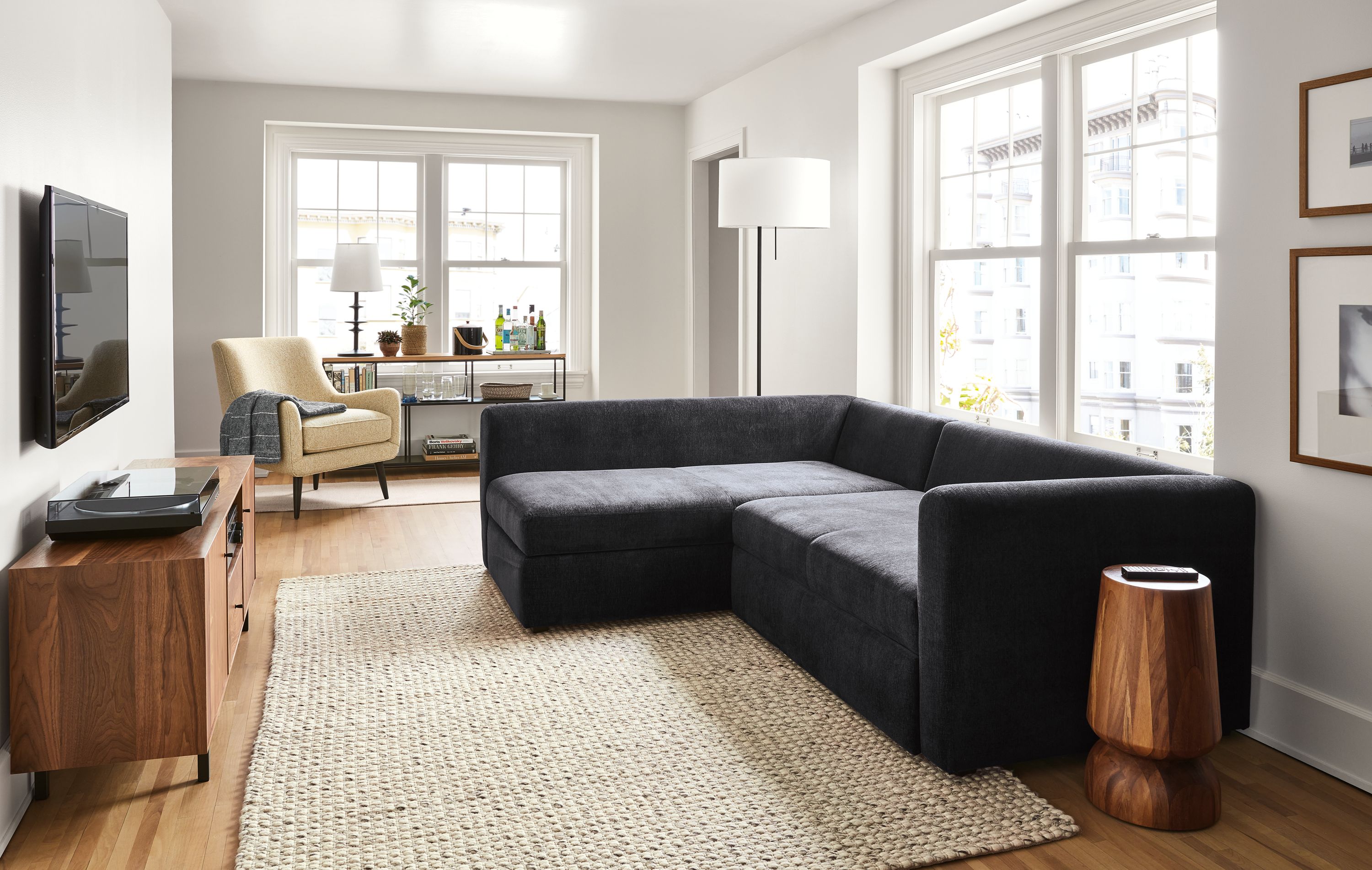 Sectional sofa with online pop up sleeper