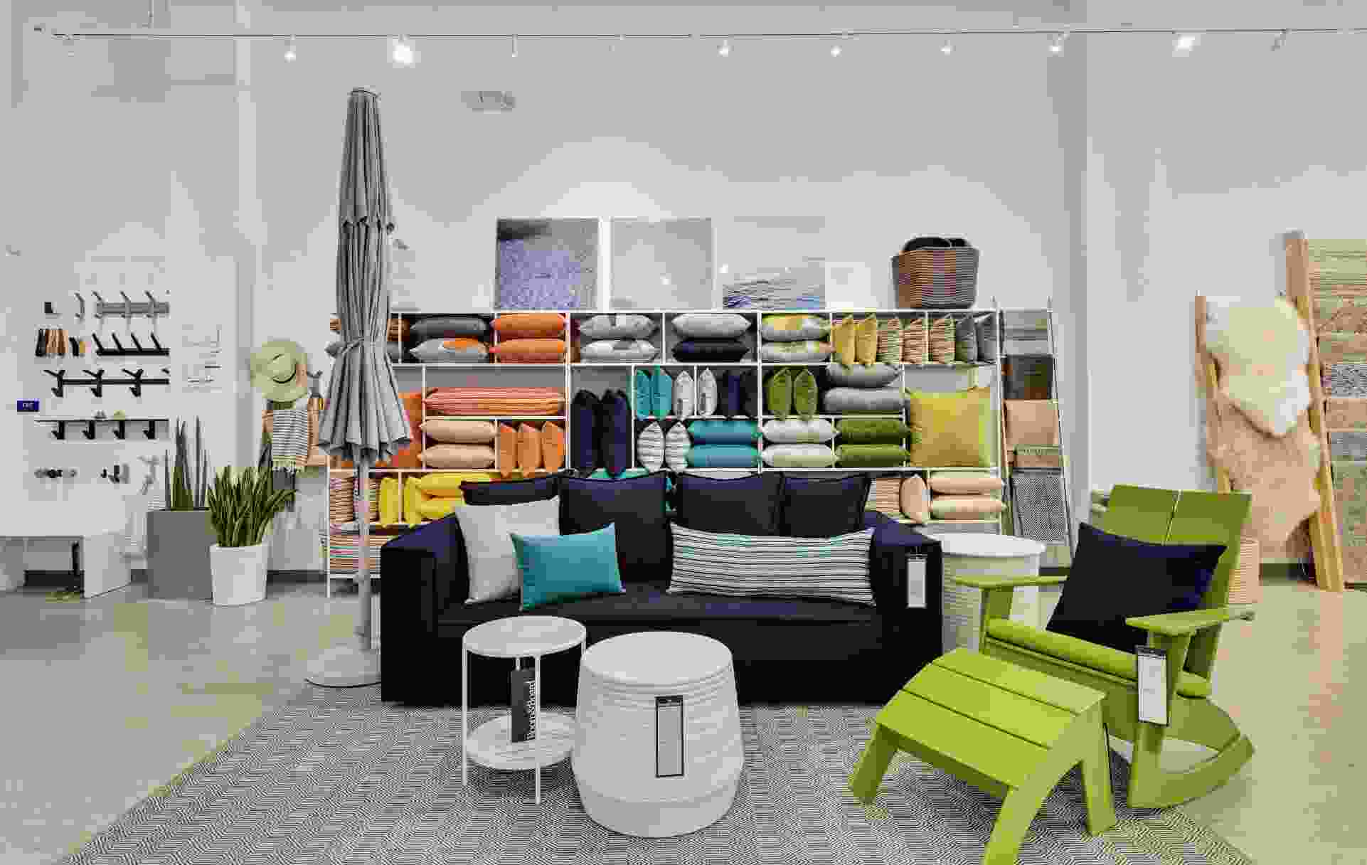 Palm Springs Showroom 11