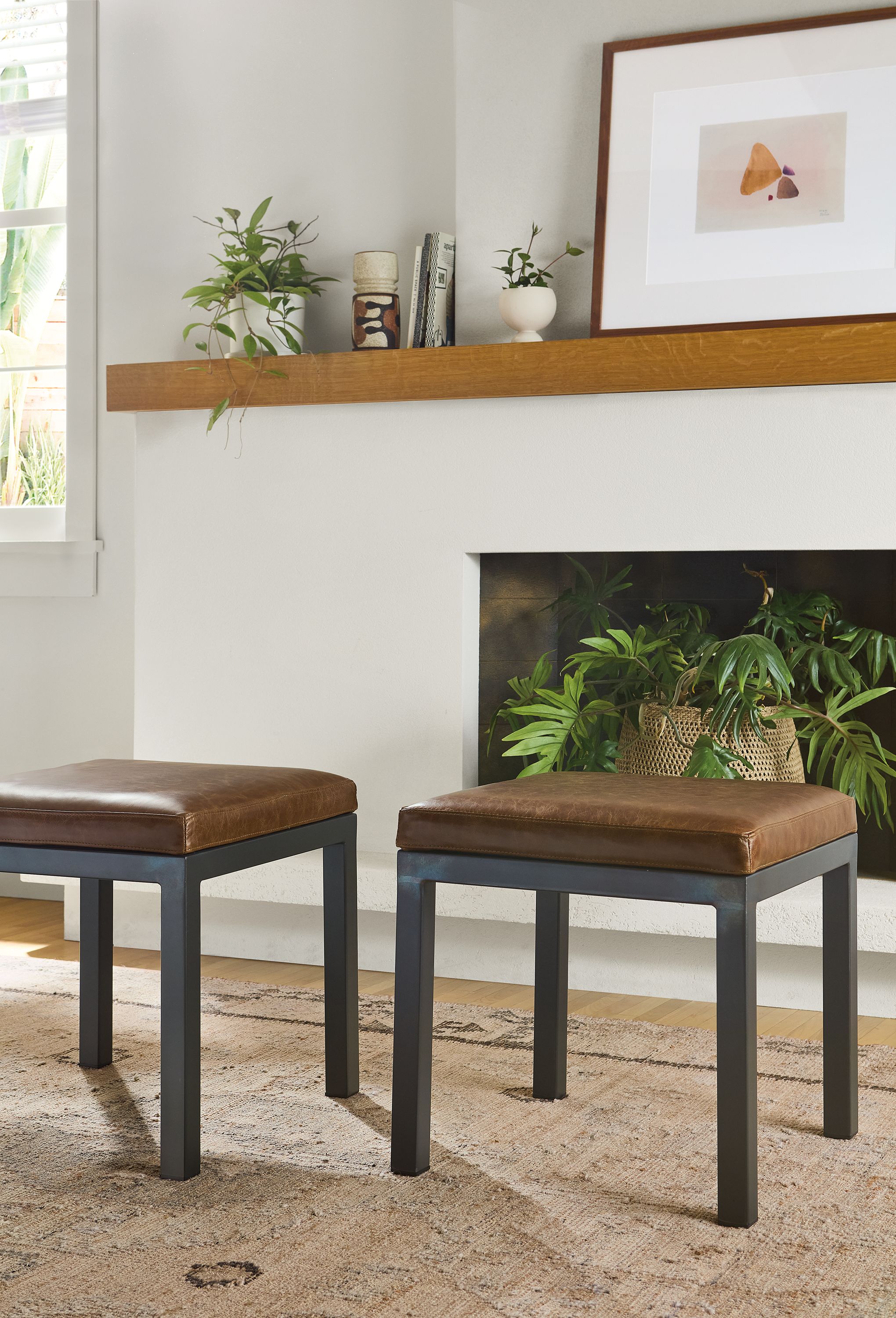 18"w bench in Palermo bourbon leather with natural steel base