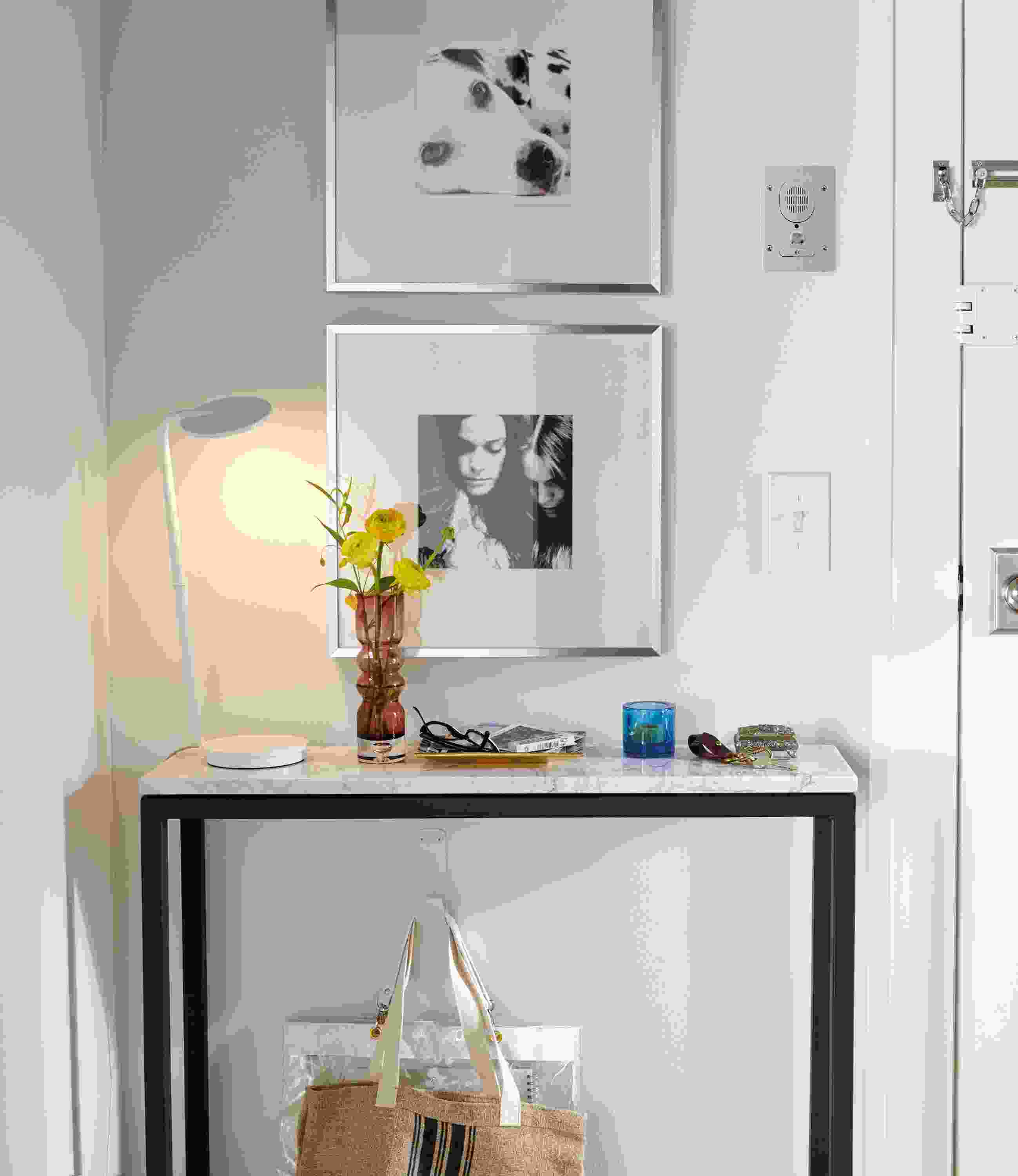 Detail of Parsons 32w table.