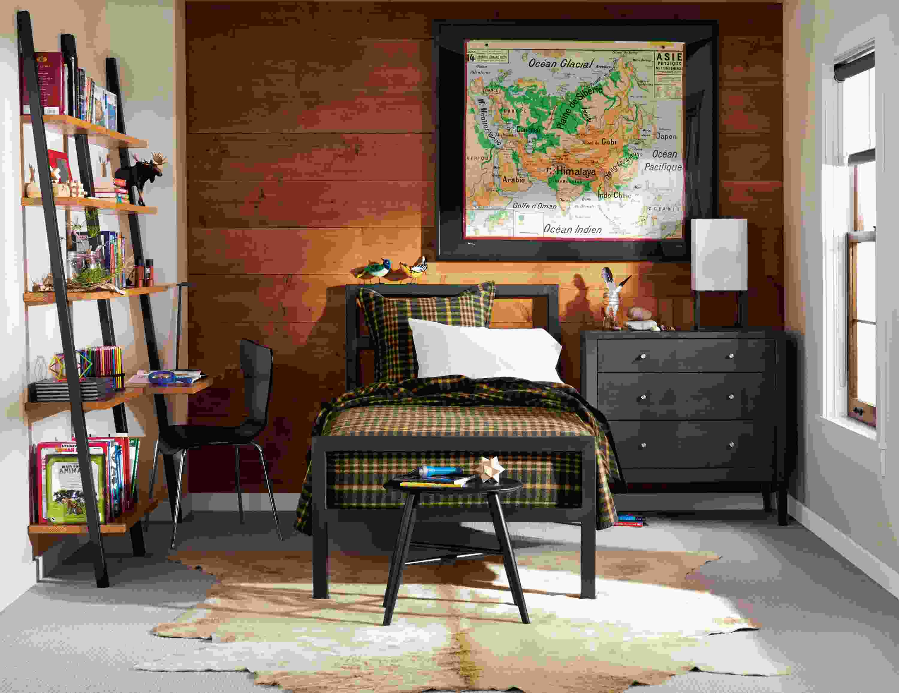 Parsons twin bed in kids room.