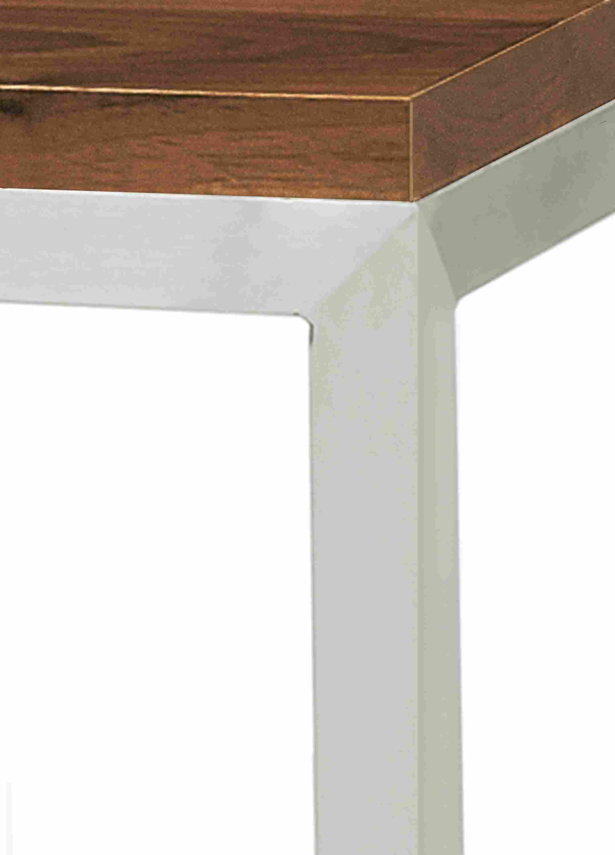 Detail of Parsons corner in Natural Steel and Glass.