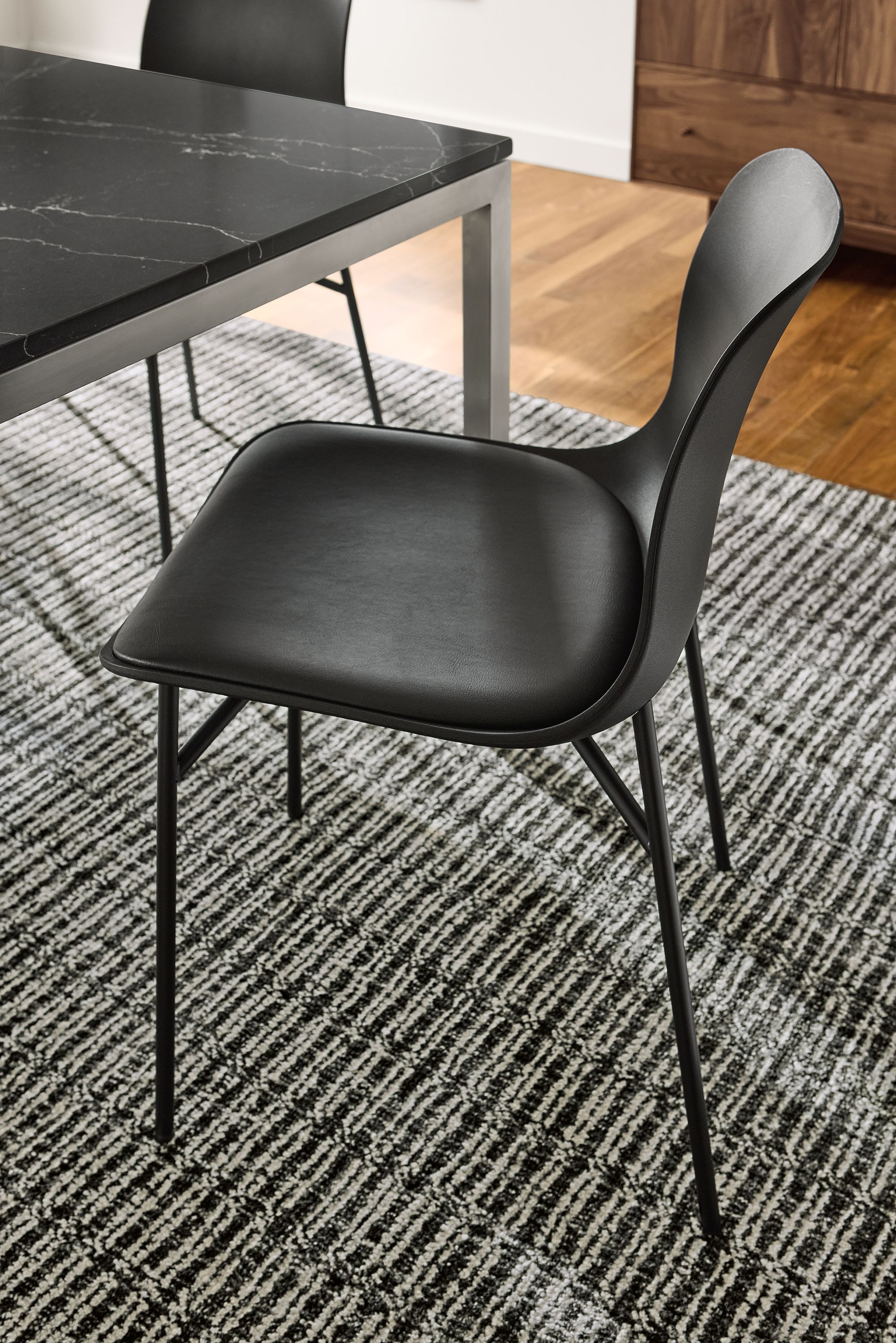 Chair in black with Sarno black synthetic leather seat and black legs