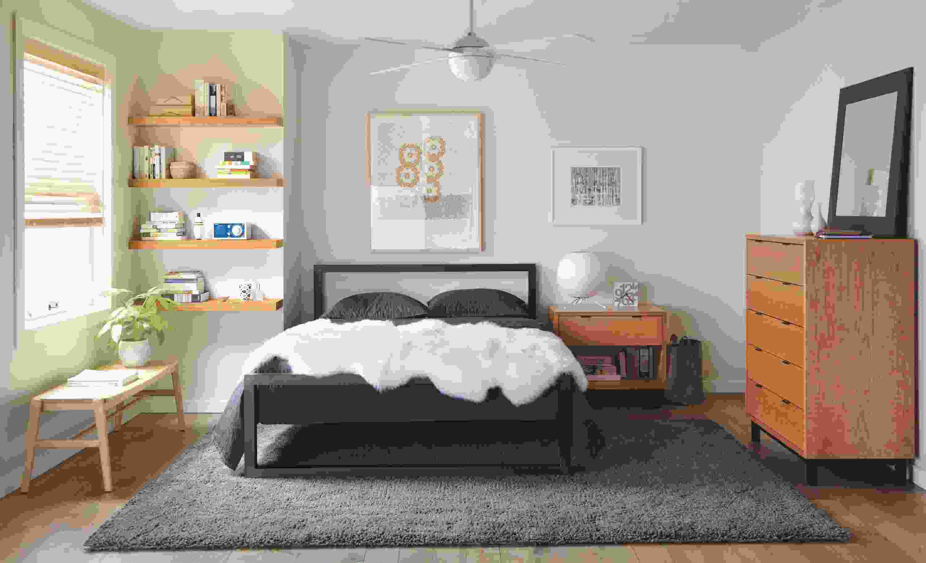 Bedroom with Piper bed in natural steel.