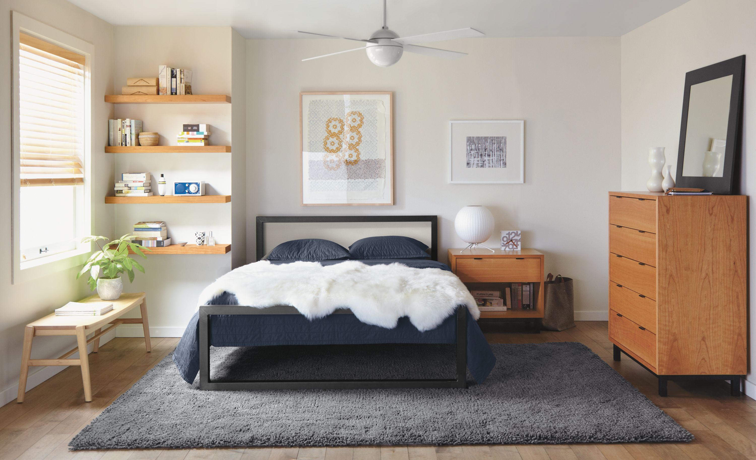 Bedroom with Piper bed in natural steel.