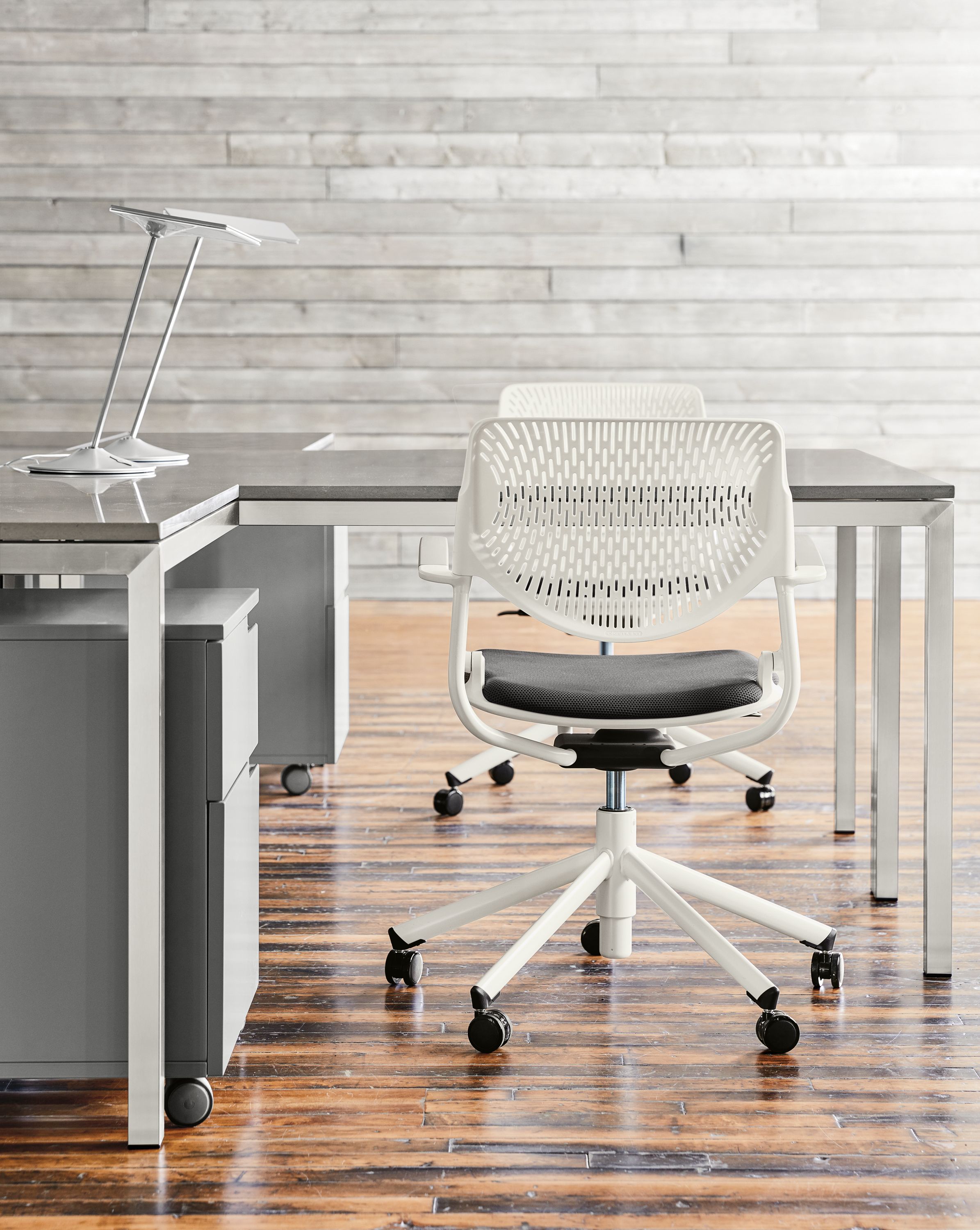 Runa® Swivel Office Chair