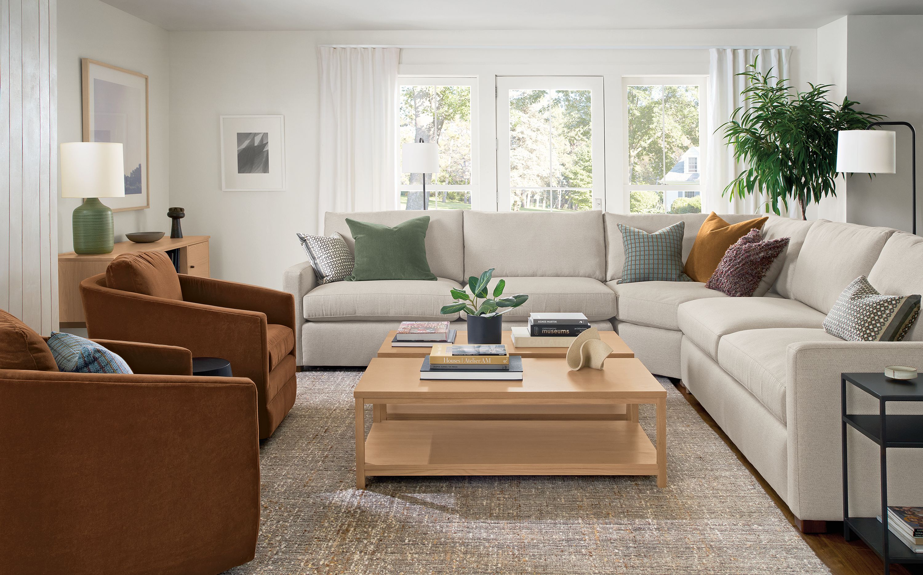 Swivel chair in Redding nutmeg fabric