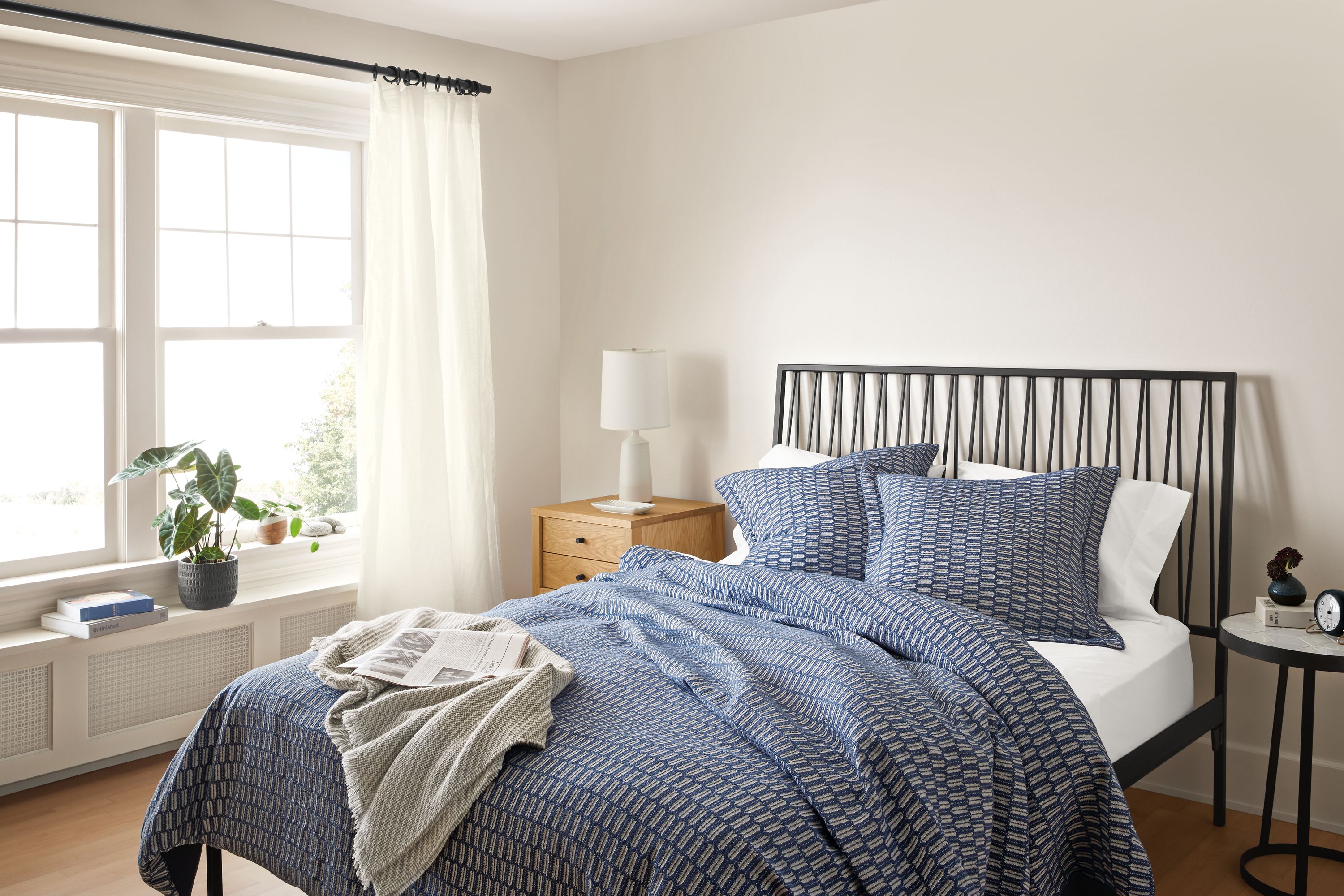 Detail of Sheffield bedding in blue on Jennings bed.