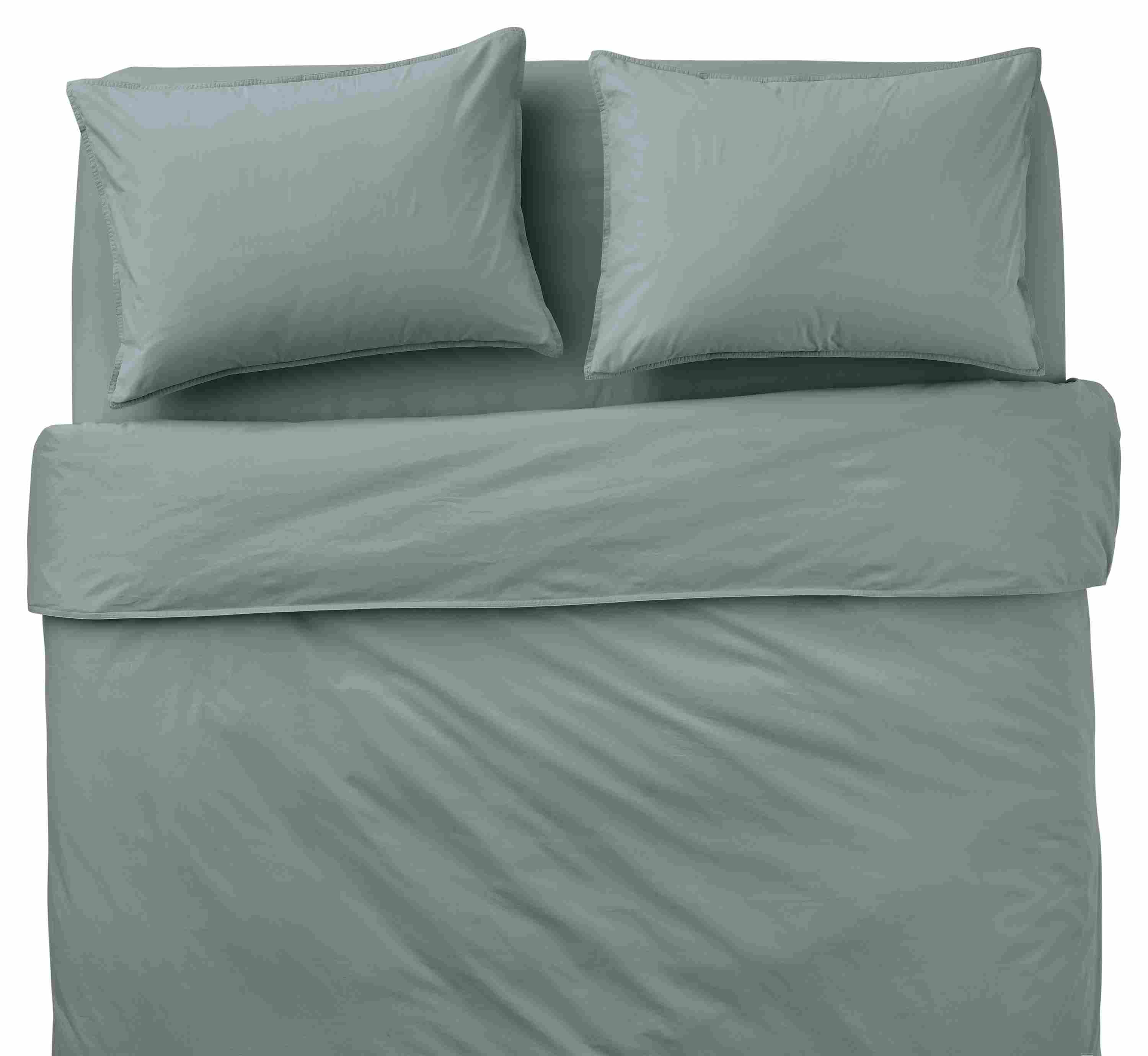Overhead view of soft-washed percale full/queen duvet set and sheet set in lake on a Core queen bed.