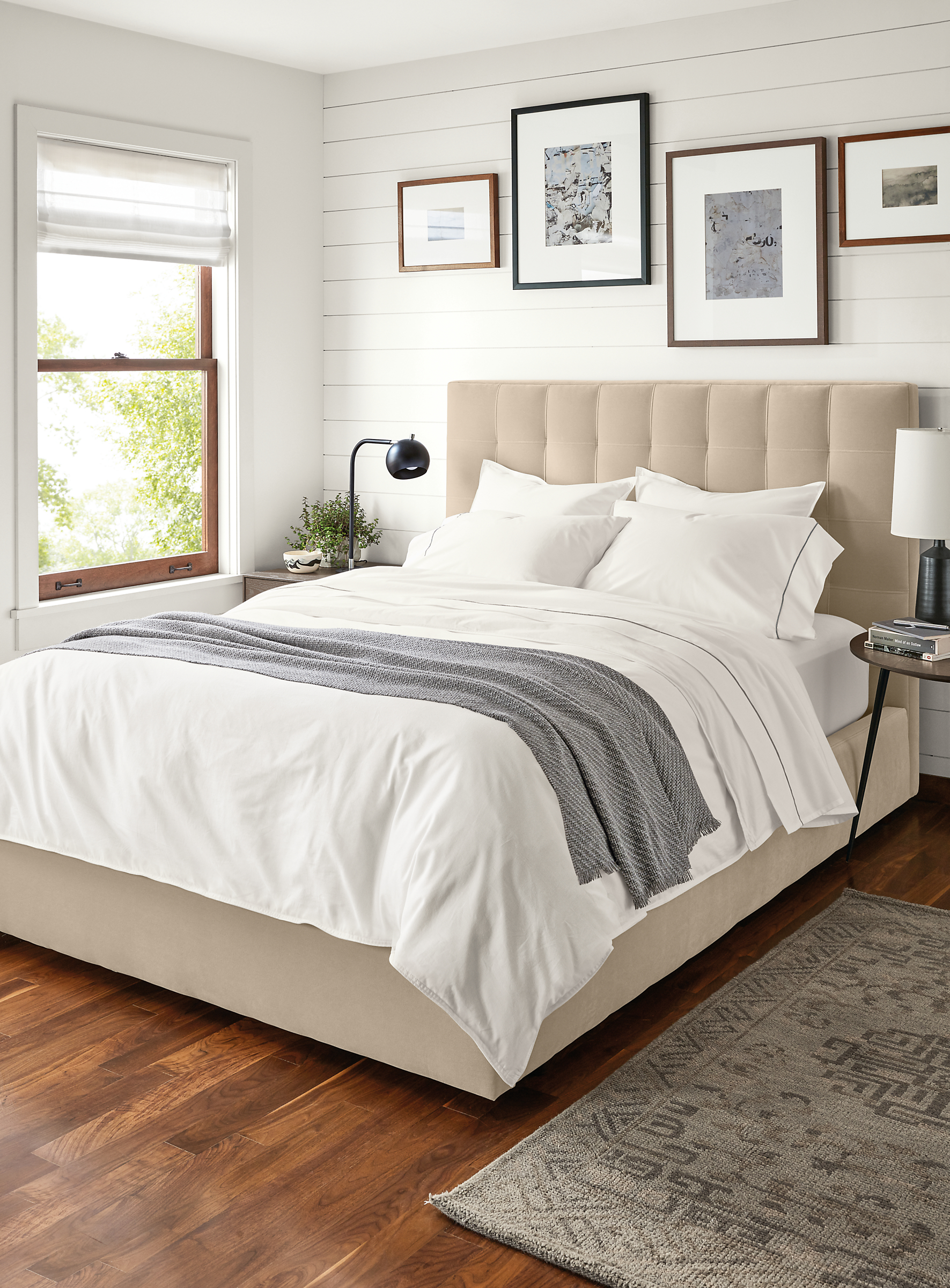 Detail of Sommerville Percale full/queen duvet cover in white on bed.