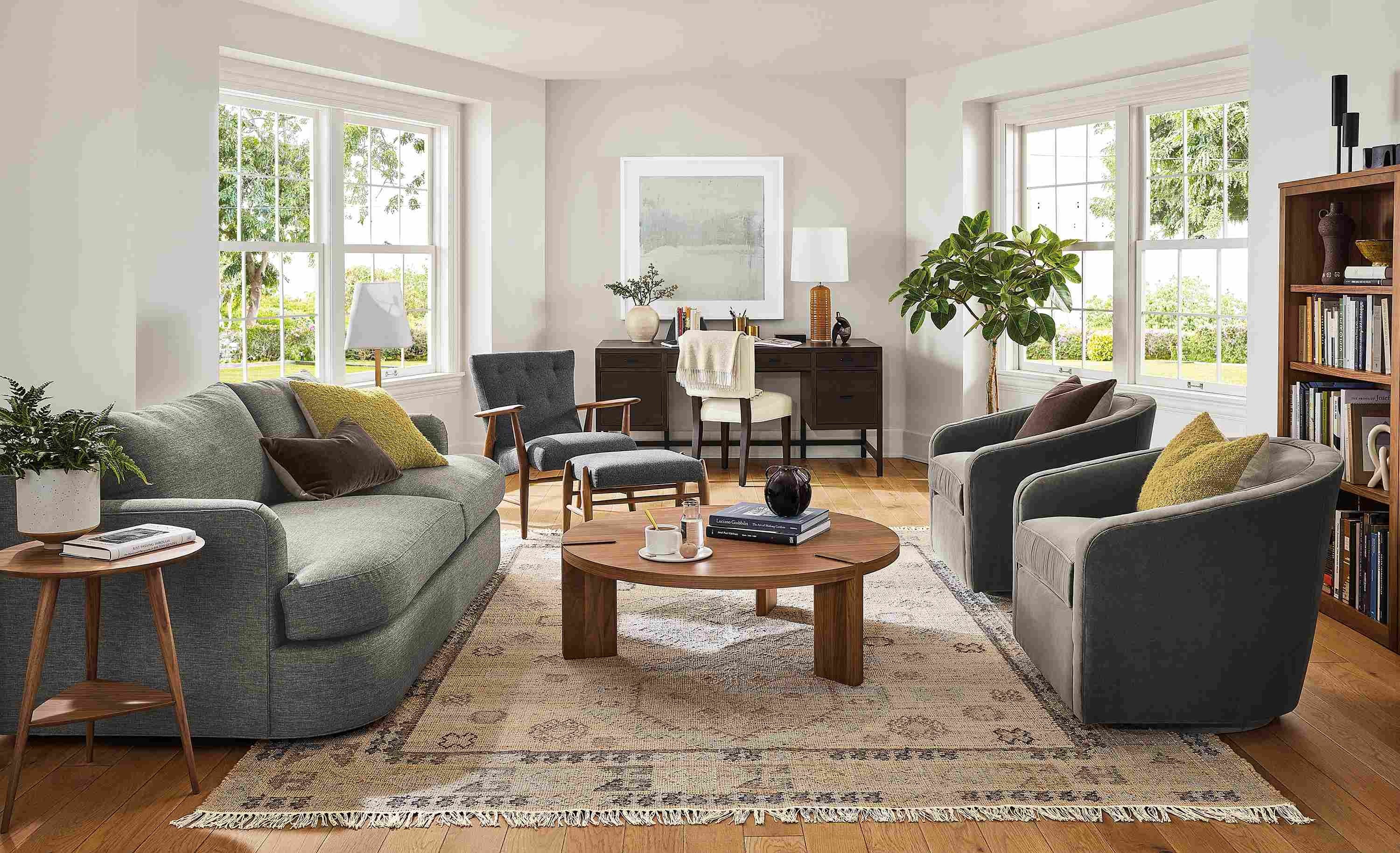 Living room with Sonja sofa, Amos chairs, Hanover coffee table and Villa rug.