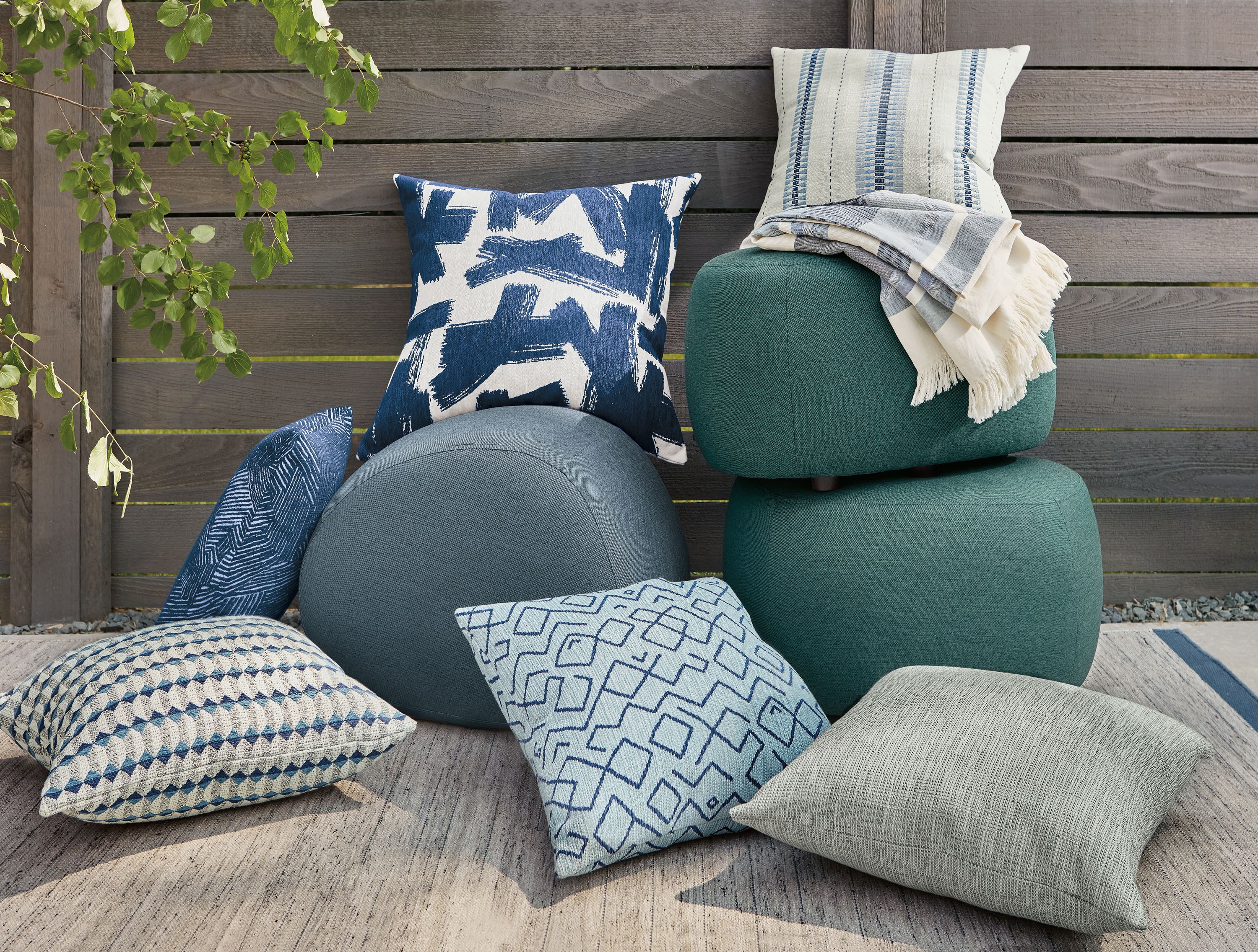 Stratford outdoor pillows sale