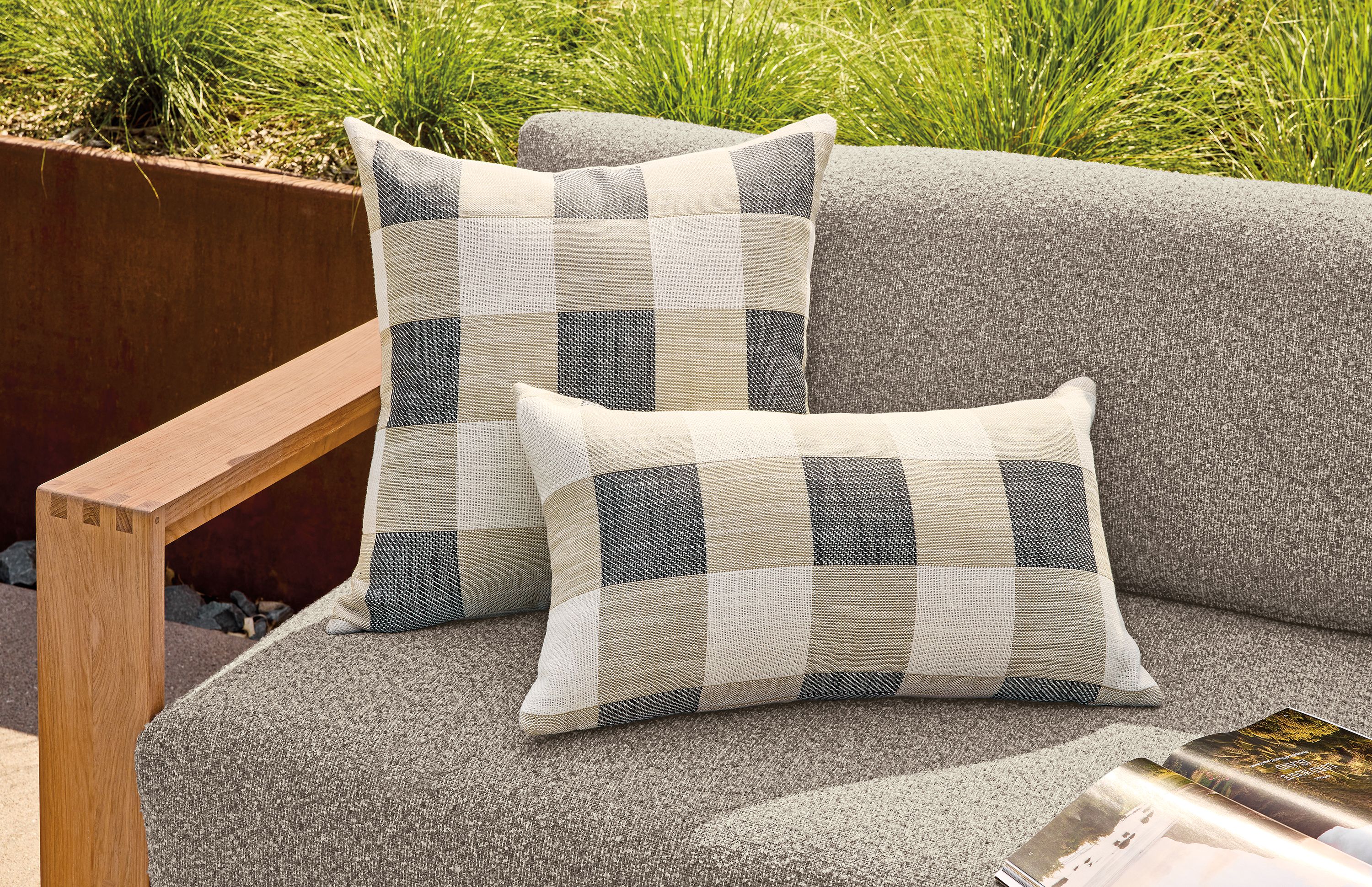 20w 20h and 22w 13h in earth