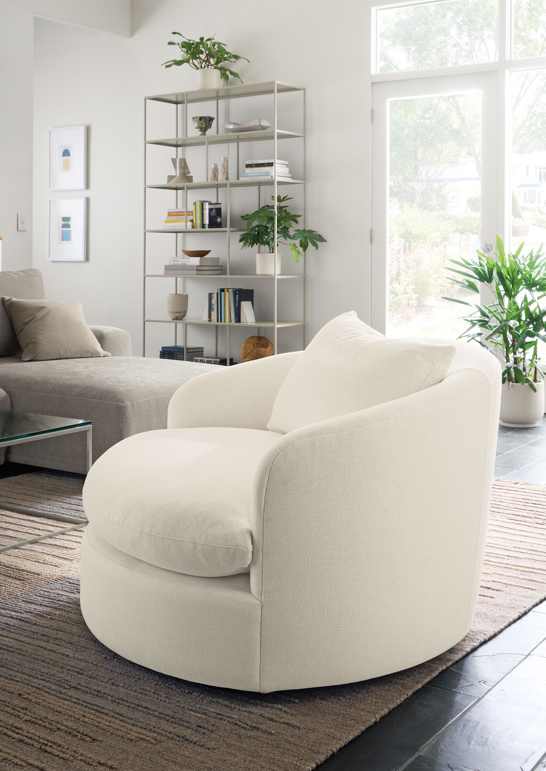Swivel chair in Tepic white fabric