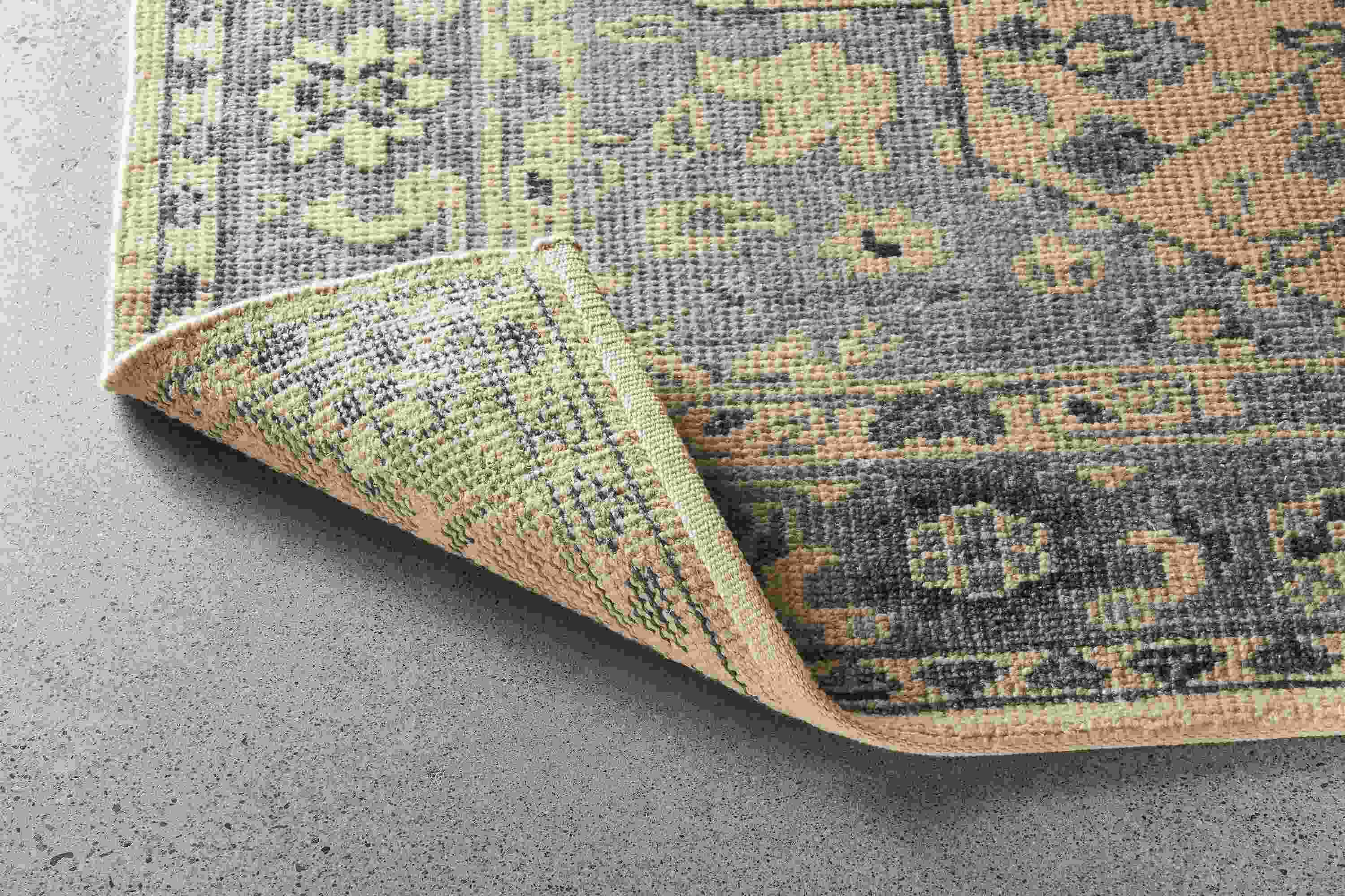 Detail of Veda 6'x9' Rug in Cement.