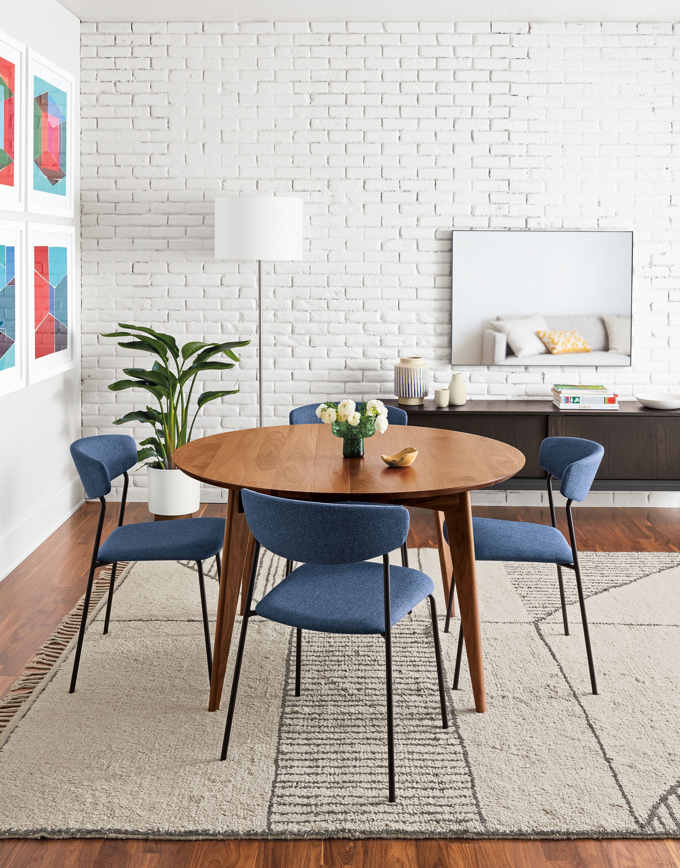 round expandable dining room tables