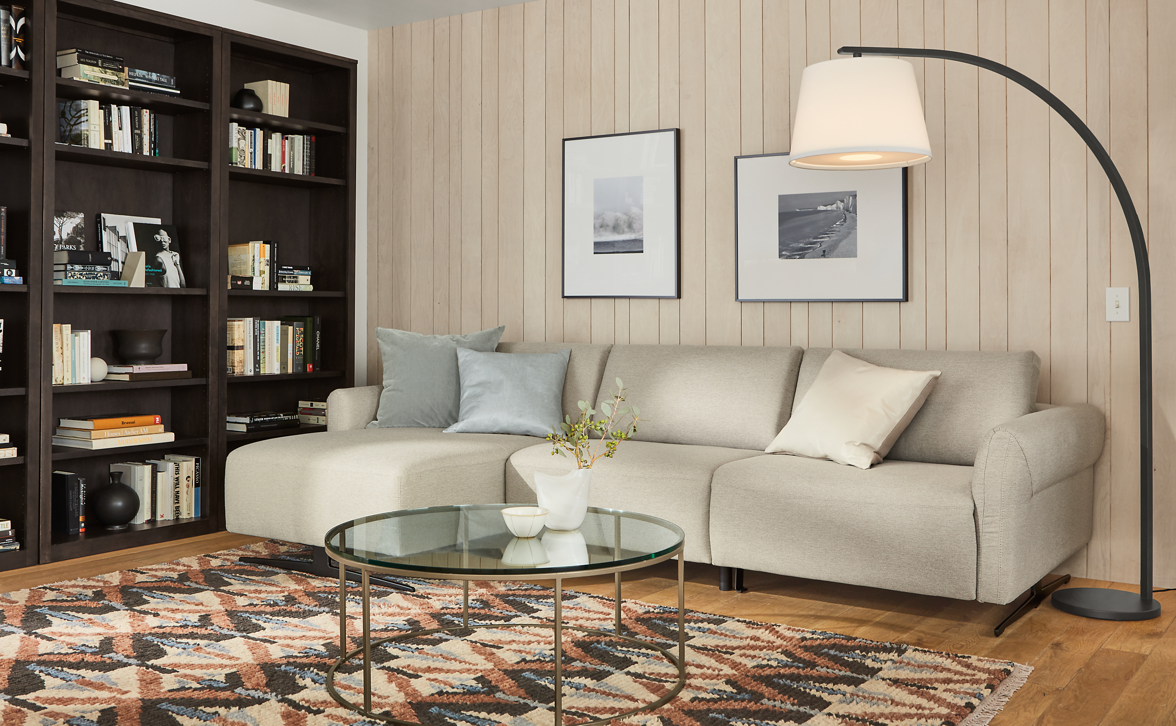 living room with vesna sofa in white fabric with all headrests and all footrests collapsed