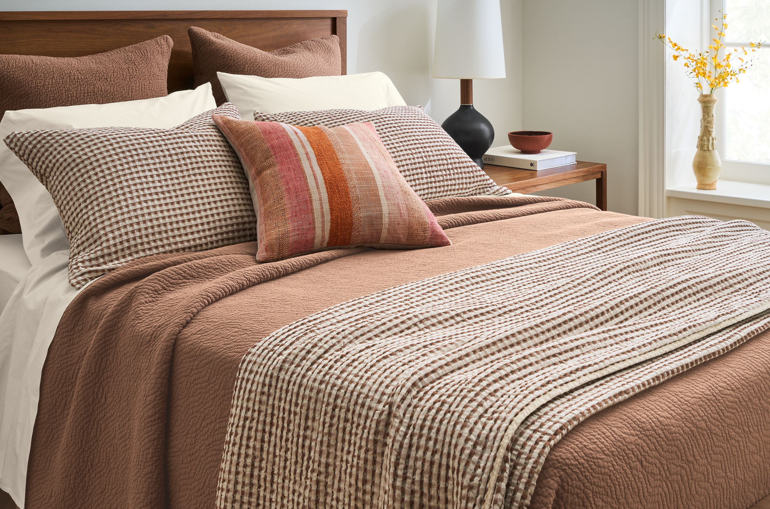 Full/queen coverlet in brick